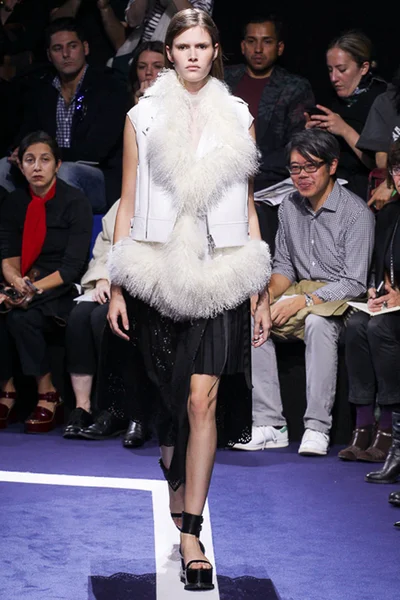 Look 30
